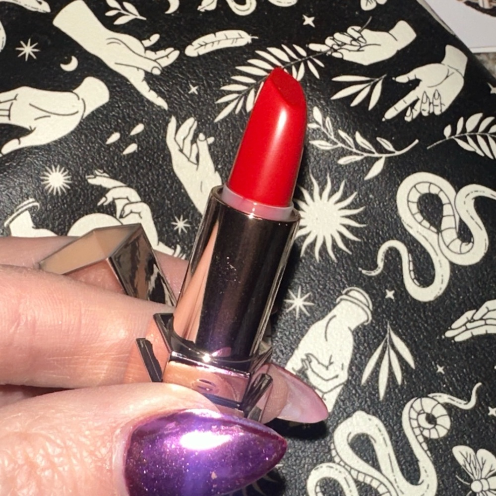 fenty SAMPLE SIZE semi matte lipstick in the shade “the mvp”